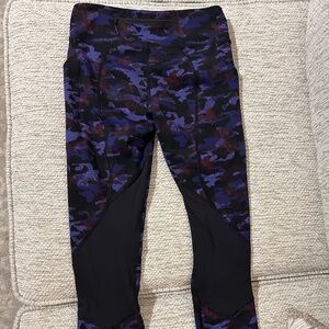 Lululemon Cropped Leggings with Zipper Purple and Black Size 4